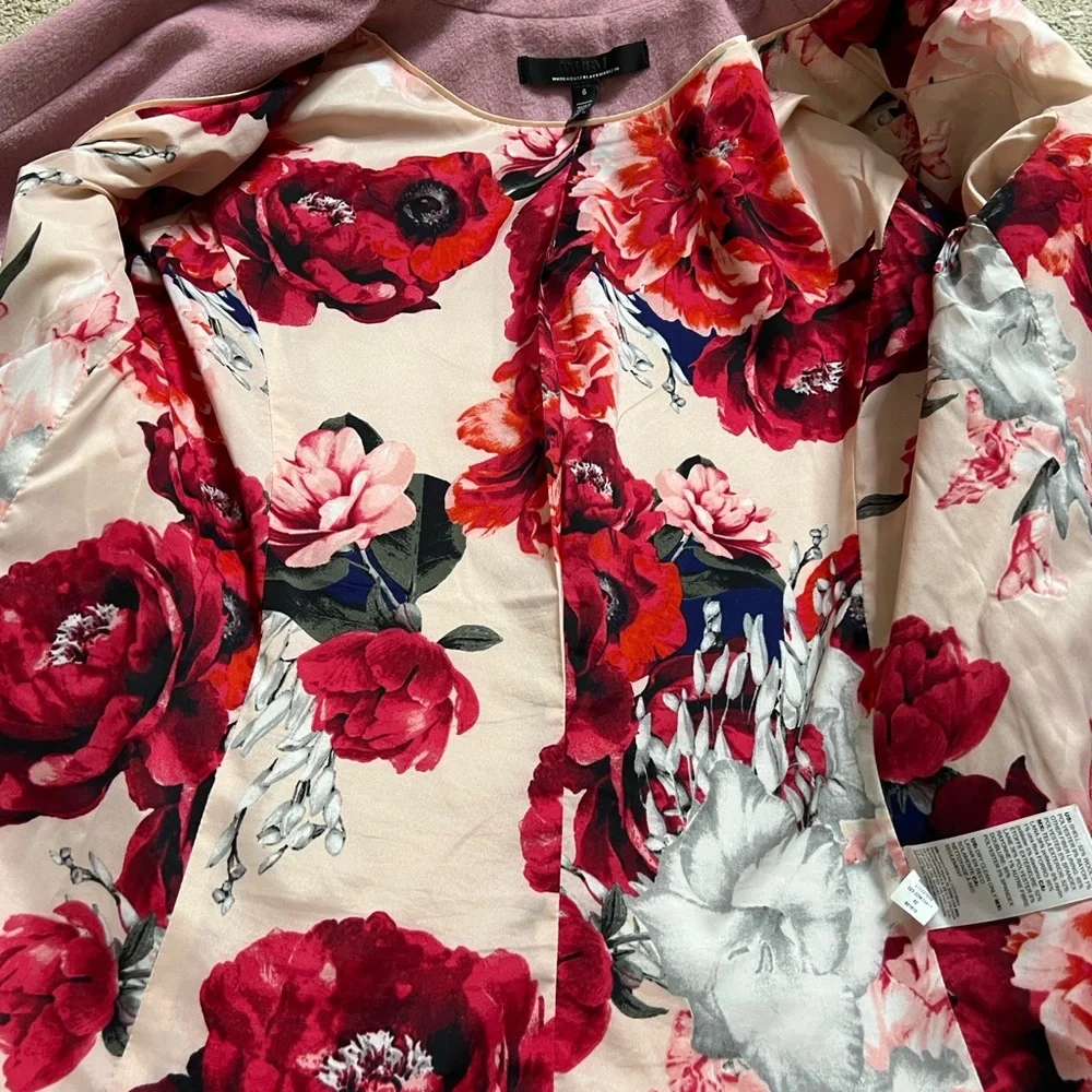 🌸🌺🌷White House Black Market Pink Blazer with Silver Buttons - Picture 15 of 16
